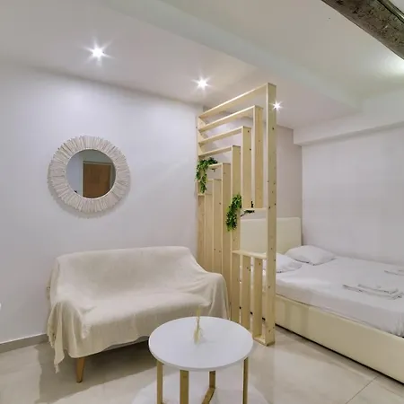 Superb Flat Near The In Lägenhet *